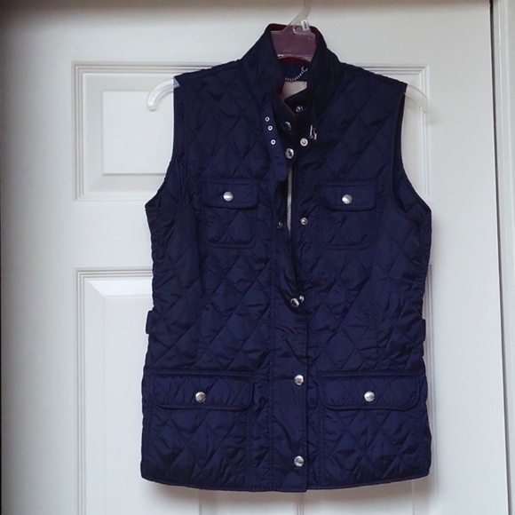 Banana Republic Jackets & Blazers - NWOT CONDITION! Navy Blue Banana Republic Puffer Quilted Vest! Size Medium!